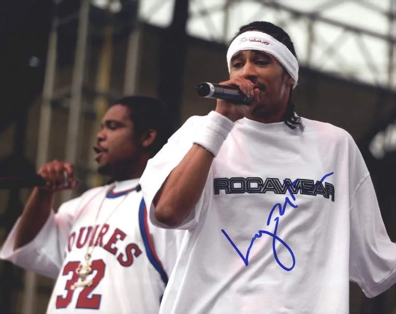 Layzie Bone — Layzie Bone Thugs N Harmony signed rap 8x10 photo W/Cert Autographed (A0811)