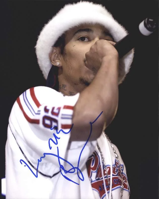 Layzie Bone — Layzie Bone Thugs N Harmony signed rap 8x10 photo W/Cert Autographed (A0837)