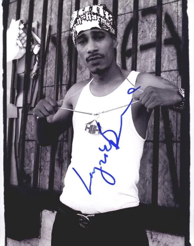 Layzie Bone — Layzie Bone Thugs N Harmony signed rap 8x10 photo W/Cert Autographed (A0828)