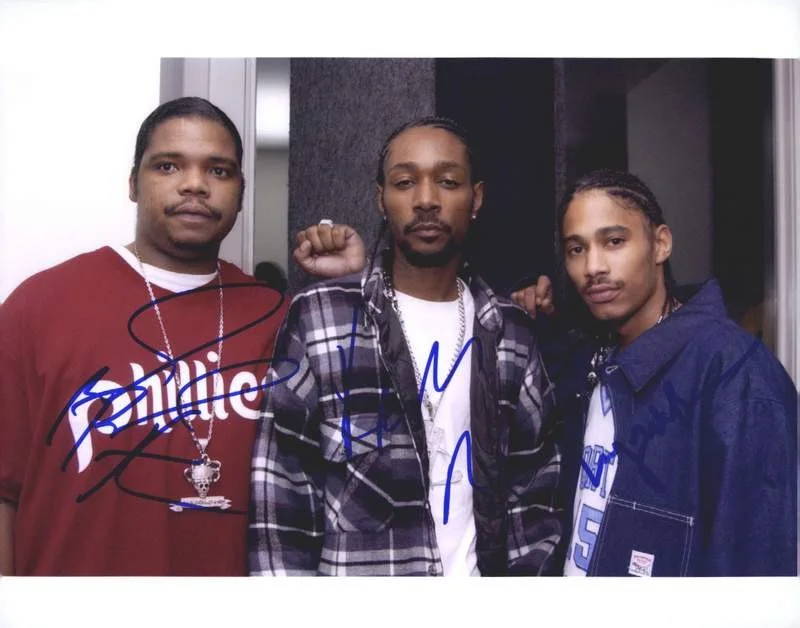 Krayzie & Layzie & Wish Bone — Krayzie Layzie Wish Bone Thugs N Harmony signed 8x10 photo W/Cert Autograph 0674