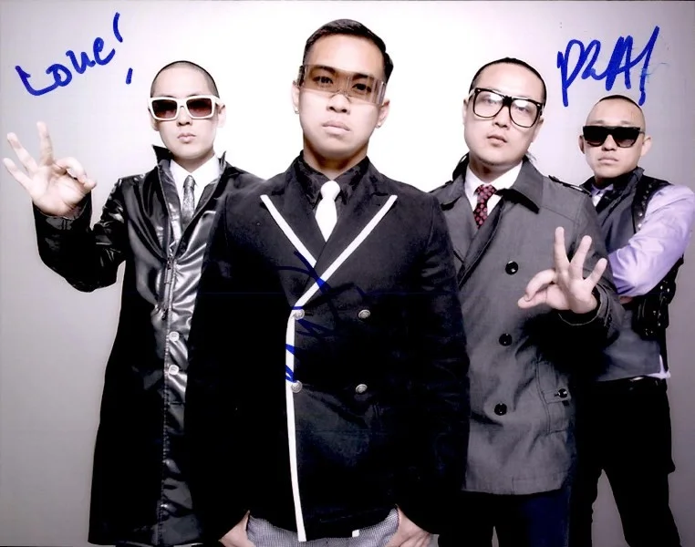 Far East Movement — Far East Movement authentic signed RAPPER 8x10 photo W/Cert Autographed 26-a