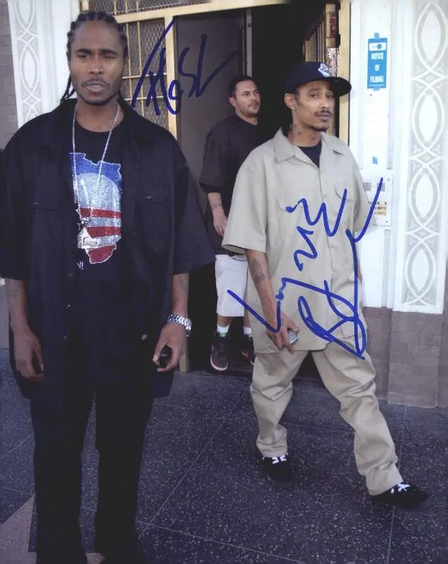 Flesh & Layzie Bone — Bone Thugs N Harmony Flesh Layzie signed rap 8x10 photo W/Cert Autograph (A0352)
