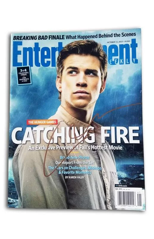 Liam Hemsworth — Liam Hemsworth authentic signed celebrity magazine W/Cert Autographed A0001
