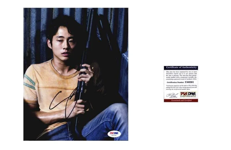 Steven Yeun — Steven Yeun PSA/DNA authentic signed celebrity 8x10 photo W/Cert Autographed B, image 2