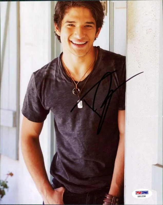 Tyler Posey — Tyler Posey PSA/DNA authentic signed 8x10 photo |CERT Autographed B00018
