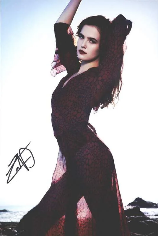 Zoey Deutch — Zoey Deutch authentic signed celebrity 10x15 photo W/Cert Autographed A000142