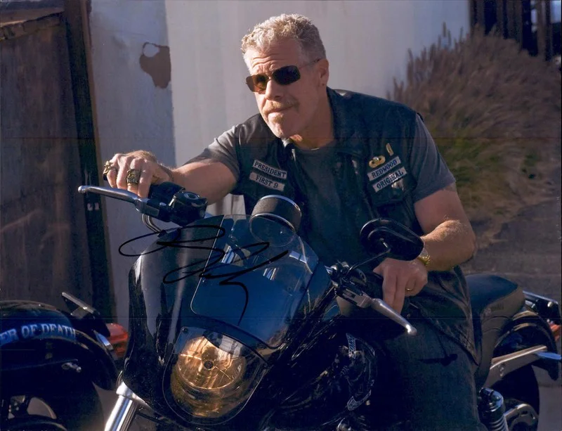 Ron Perlman — Ron Perlman authentic signed celebrity 11x14 photo W/Cert Autographed 2616b