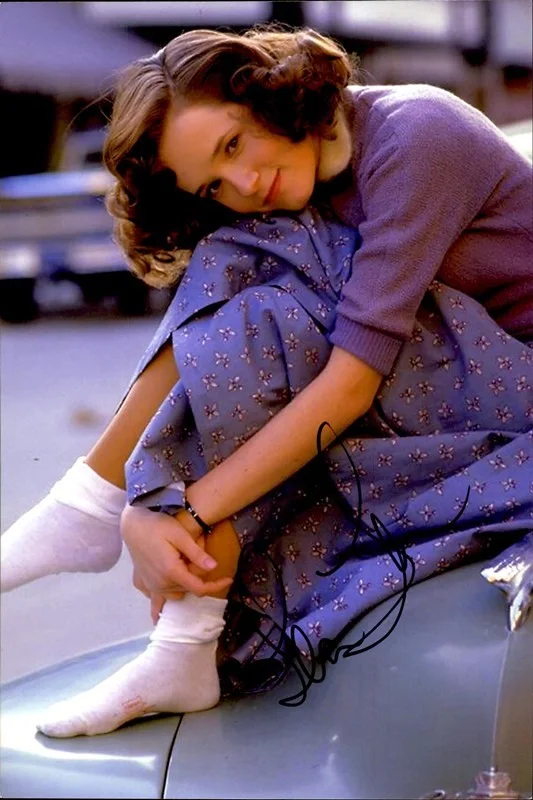 Lea Thompson — Lea Thompson authentic signed celebrity 10x15 photo W/Cert Autographed 2616a