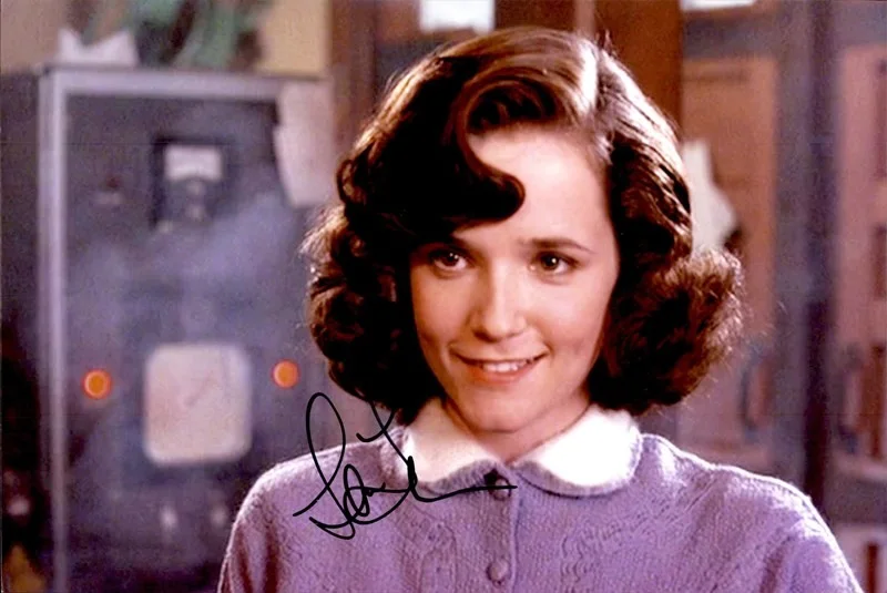 Lea Thompson — Lea Thompson authentic signed celebrity 10x15 photo W/Cert Autographed 2616b