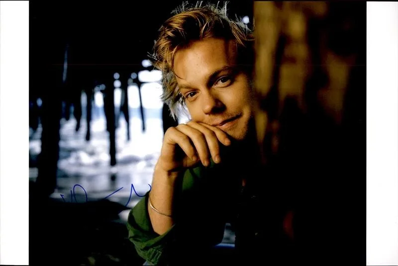 Kiefer Sutherland — Kiefer Sutherland authentic signed celebrity 10x15 photo |CERT Autographed 2616a