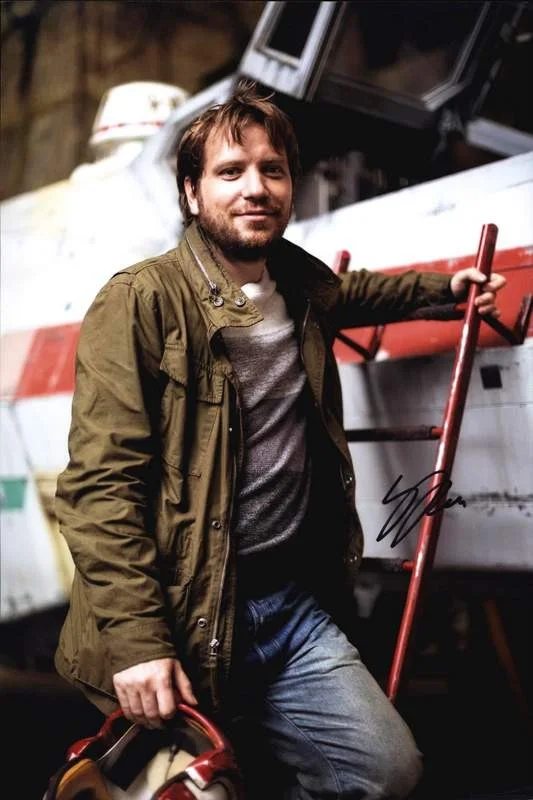 Gareth Edwards — Gareth Edwards authentic signed celebrity 10x15 photo W/Cert Autographed A0004