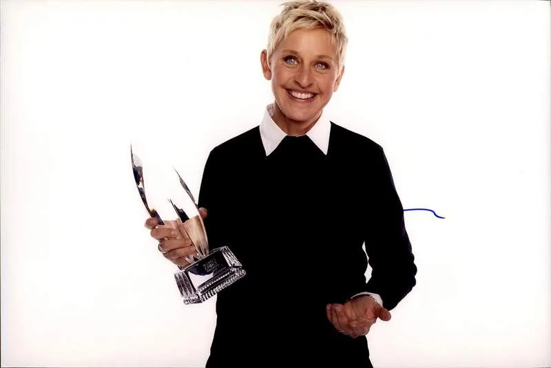 Ellen Degeneres — Ellen Degeneres authentic signed celebrity 10x15 photo W/Cert Autographed A00217