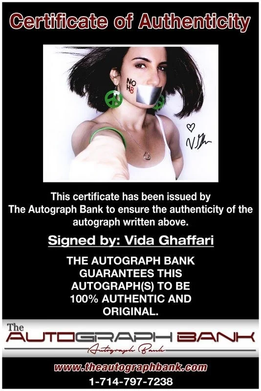 Vida Ghaffari — Vida Ghaffari authentic signed celebrity 8x10 photo W/Cert Autographed D2, изображение 2