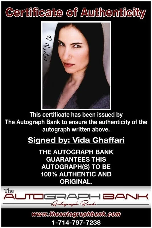 Vida Ghaffari — Vida Ghaffari authentic signed celebrity 8x10 photo W/Cert Autographed D5, изображение 2