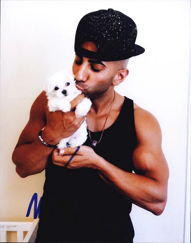 Yousef Erakat — Yousef Erakat authentic signed celebrity 8x10 photo W/Cert Autographed D6