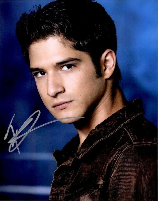 Tyler Posey — Tyler Posey authentic signed celebrity 8x10 photo W/Cert Autographed C8