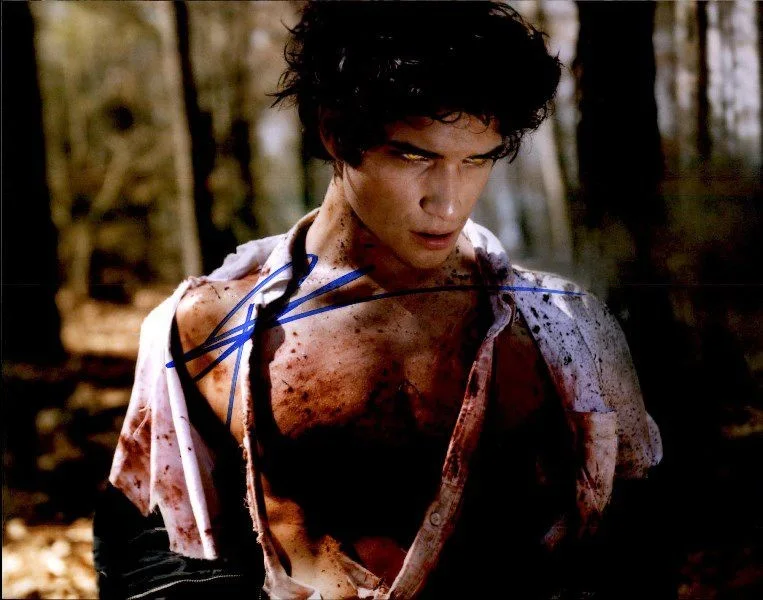 Tyler Posey — Tyler Posey authentic signed celebrity 8x10 photo W/Cert Autographed 2616b