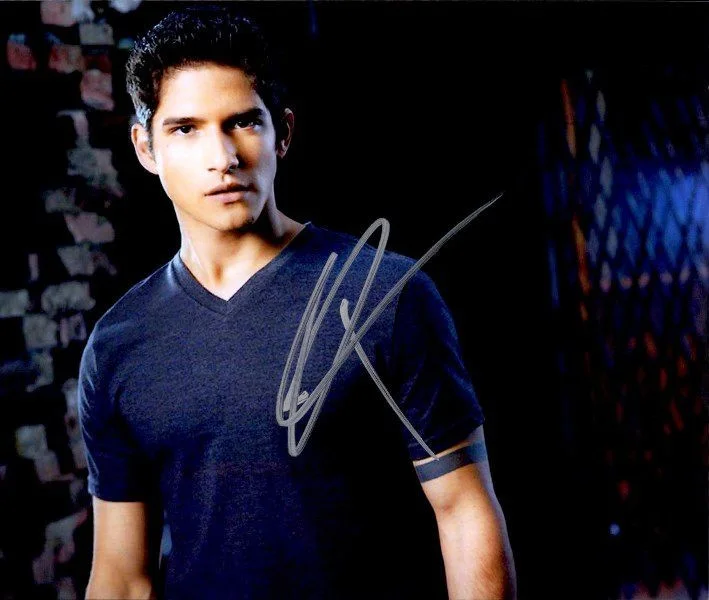 Tyler Posey — Tyler Posey authentic signed celebrity 8x10 photo W/Cert Autographed 2616j