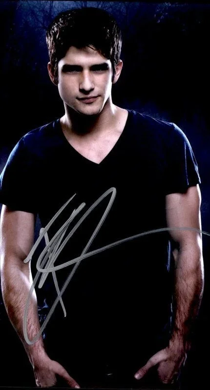 Tyler Posey — Tyler Posey authentic signed celebrity 8x10 photo W/Cert Autographed C5
