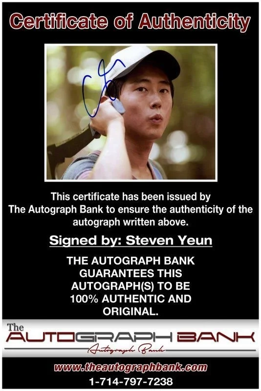Steven Yeun — Steven Yeun authentic signed celebrity 8x10 photo W/Cert Autographed C3, изображение 2
