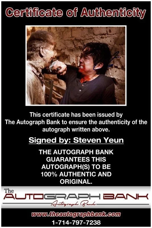 Steven Yeun — Steven Yeun authentic signed celebrity 8x10 photo W/Cert Autographed C4, изображение 2