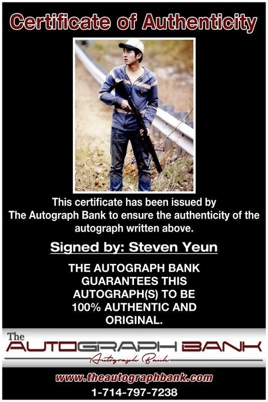 Steven Yeun — Steven Yeun authentic signed celebrity 8x10 photo W/Cert Autographed C9, image 2