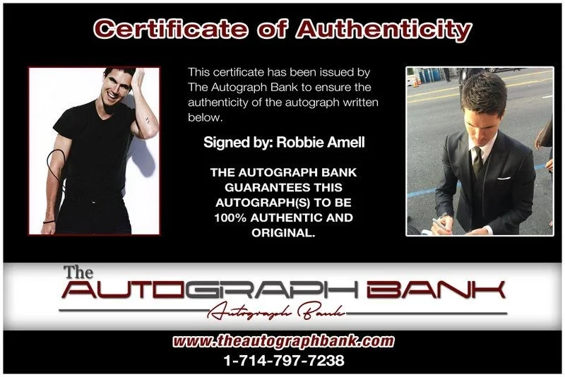 Robbie Amell — Robbie Amell authentic signed celebrity 8x10 photo W/Cert Autographed D4, image 2