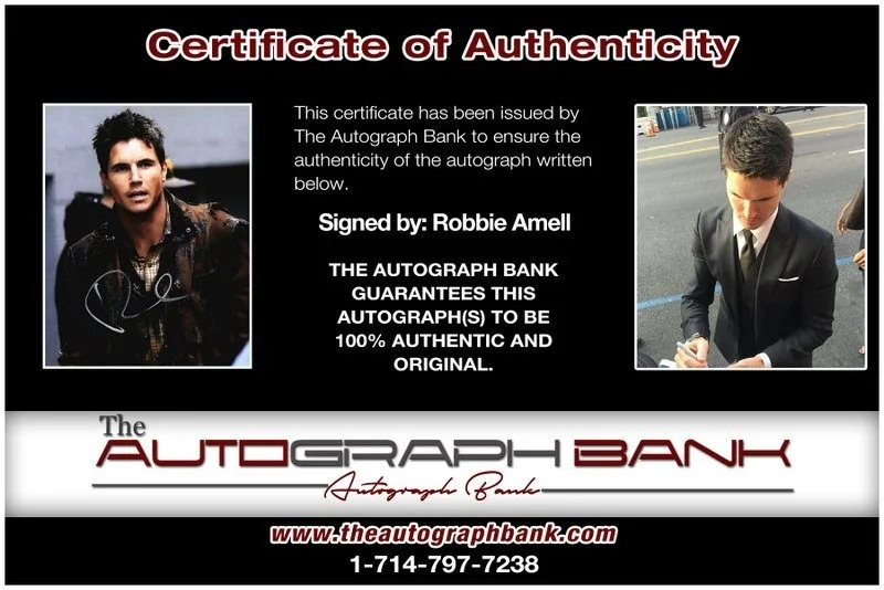 Robbie Amell — Robbie Amell authentic signed celebrity 8x10 photo W/Cert Autographed D8, image 2