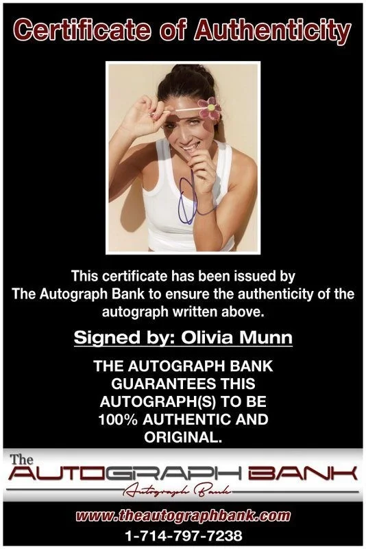 Olivia Munn — Olivia Munn authentic signed celebrity 8x10 photo W/Cert Autographed C4, изображение 2
