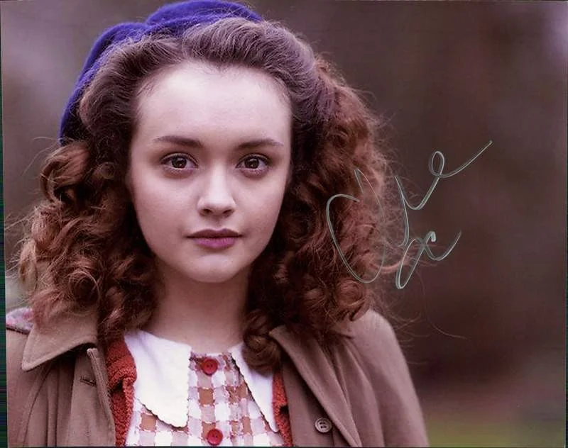 Olivia Cooke — Olivia Cooke authentic signed celebrity 8x10 photo W/Cert Autographed B0119