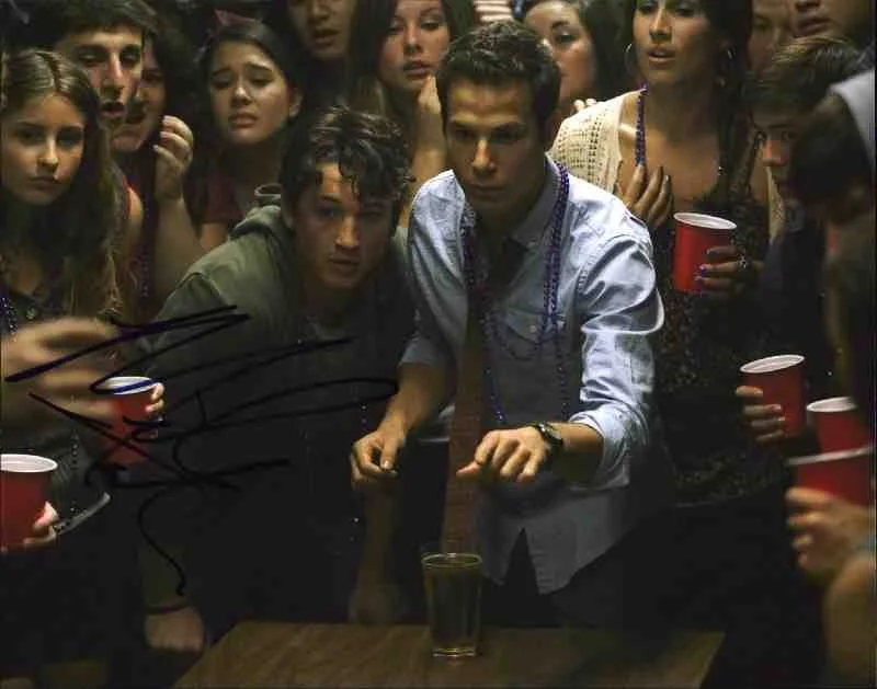 Miles Teller — Miles Teller signed celebrity 8x10 photo W/Certificate (C5)