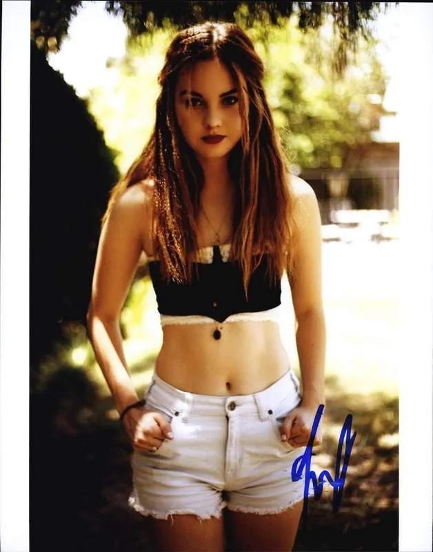 Liana Liberato — Liana Liberato authentic signed celebrity 8x10 photo W/Cert Autographed A0016