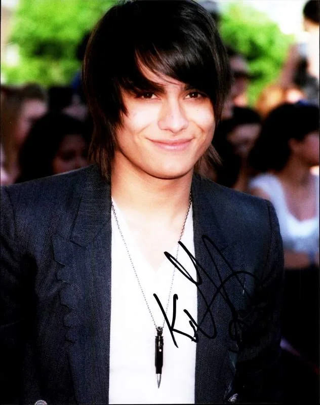 Kiowa Gordon — Kiowa Gordon authentic signed celebrity 8x10 photo W/Cert Autographed A7