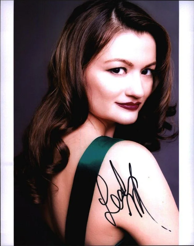 Leah McKendrick — Leah McKendrick authentic signed celebrity 8x10 photo W/Cert Autographed D5