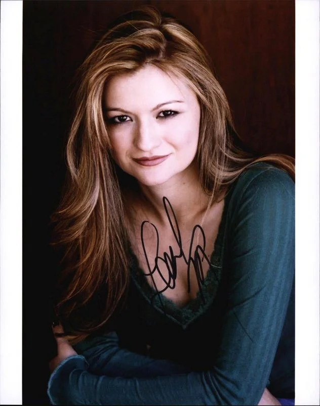 Leah McKendrick — Leah McKendrick authentic signed celebrity 8x10 photo W/Cert Autographed D10
