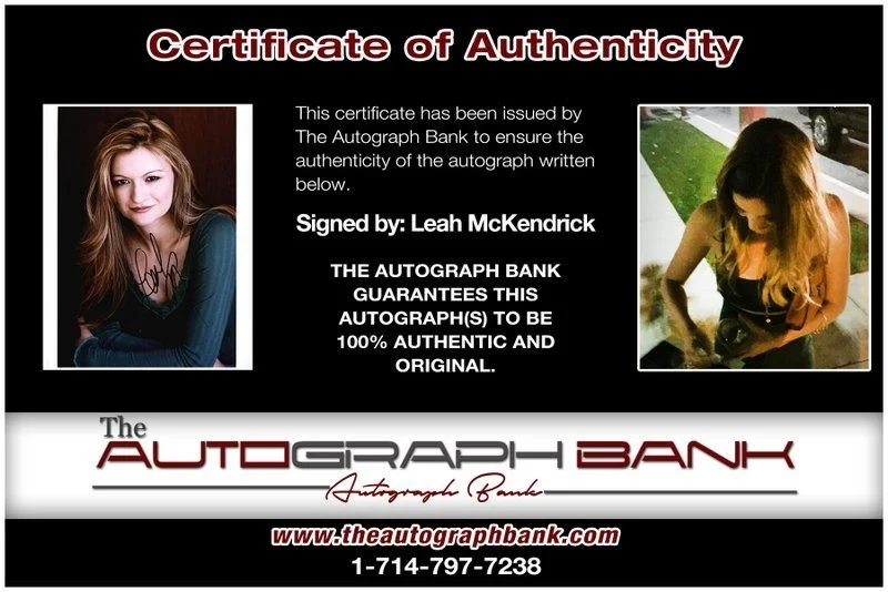 Leah McKendrick — Leah McKendrick authentic signed celebrity 8x10 photo W/Cert Autographed D10, изображение 2
