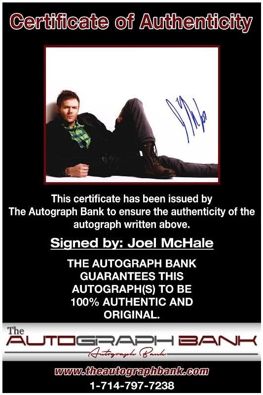 Joel McHale — Joel McHale authentic signed celebrity 8x10 photo W/Cert Autographed 51816a1, изображение 2