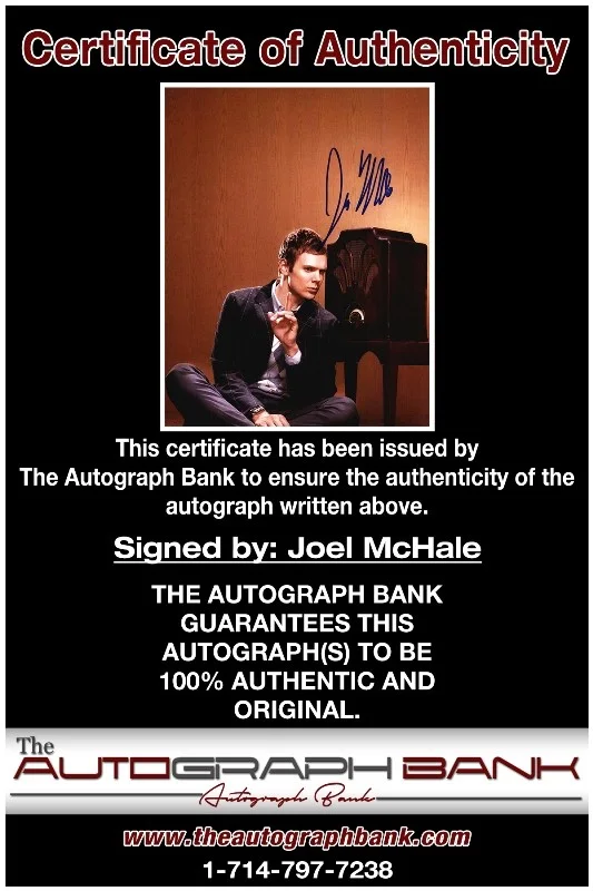 Joel McHale — Joel McHale authentic signed celebrity 8x10 photo W/Cert Autographed 51816d1, изображение 2