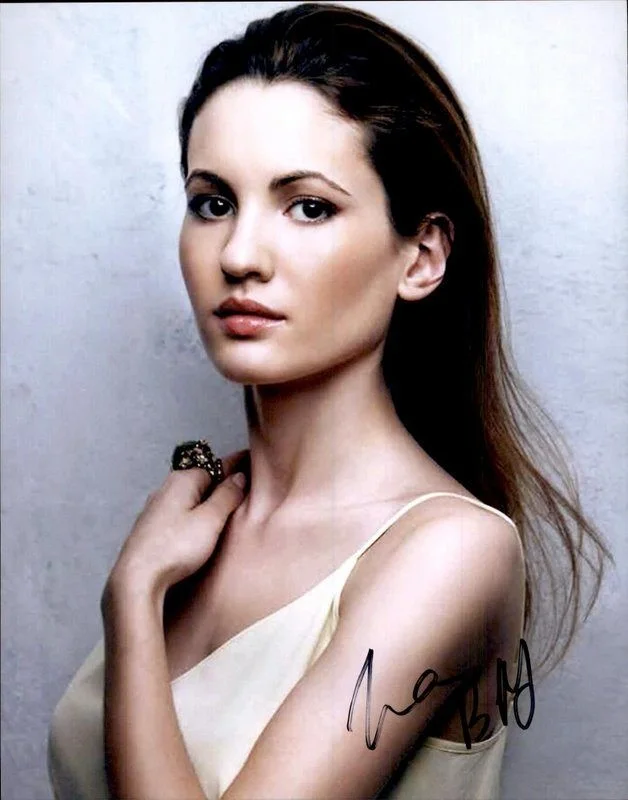 Ivana Baquero — Ivana Baquero authentic signed celebrity 8x10 photo W/Cert Autographed C4