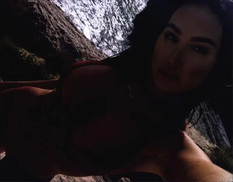 Holly Bortolazzo — Holly Bortolazzo authentic signed model 8x10 photo W/Cert Autographed A0002