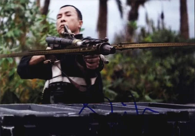Donnie Yen — Donnie Yen authentic signed celebrity 8x10 photo W/Cert Autographed B0003
