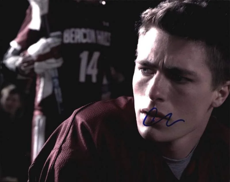 Colton Haynes — Colton Haynes authentic signed celebrity 8x10 photo W/Cert Autographed B0001