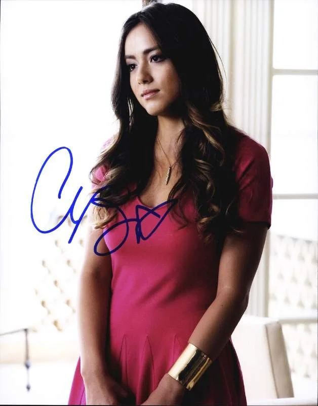 Chloe Bennet — Chloe Bennet authentic signed celebrity 8x10 photo W/Cert Autographed B0004
