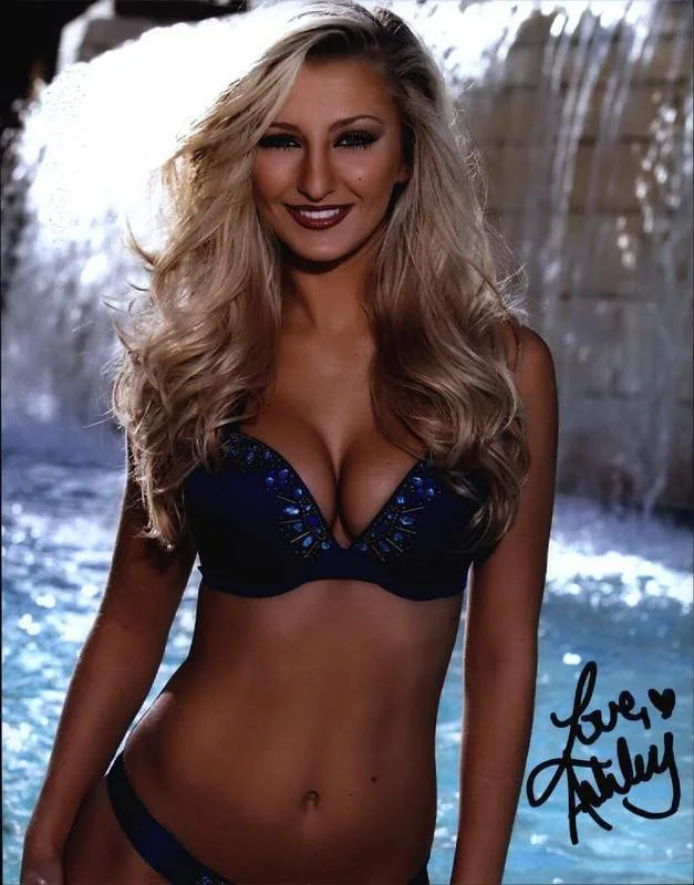 Ashley Fisher — Ashley Fisher authentic signed model 8x10 photo W/Cert Autographed A0009