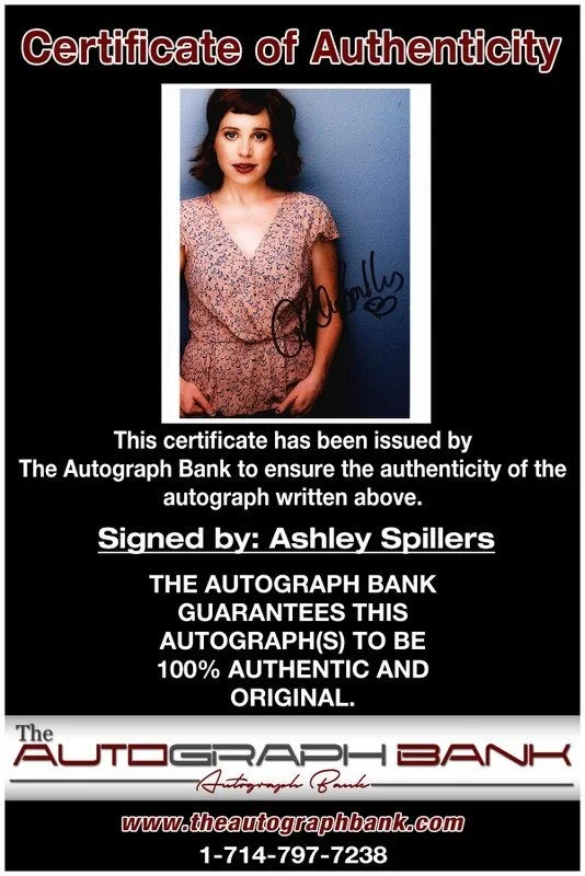Ashley Spillers — Ashley Spillers authentic signed celebrity 8x10 photo W/Cert Autographed D2, изображение 2