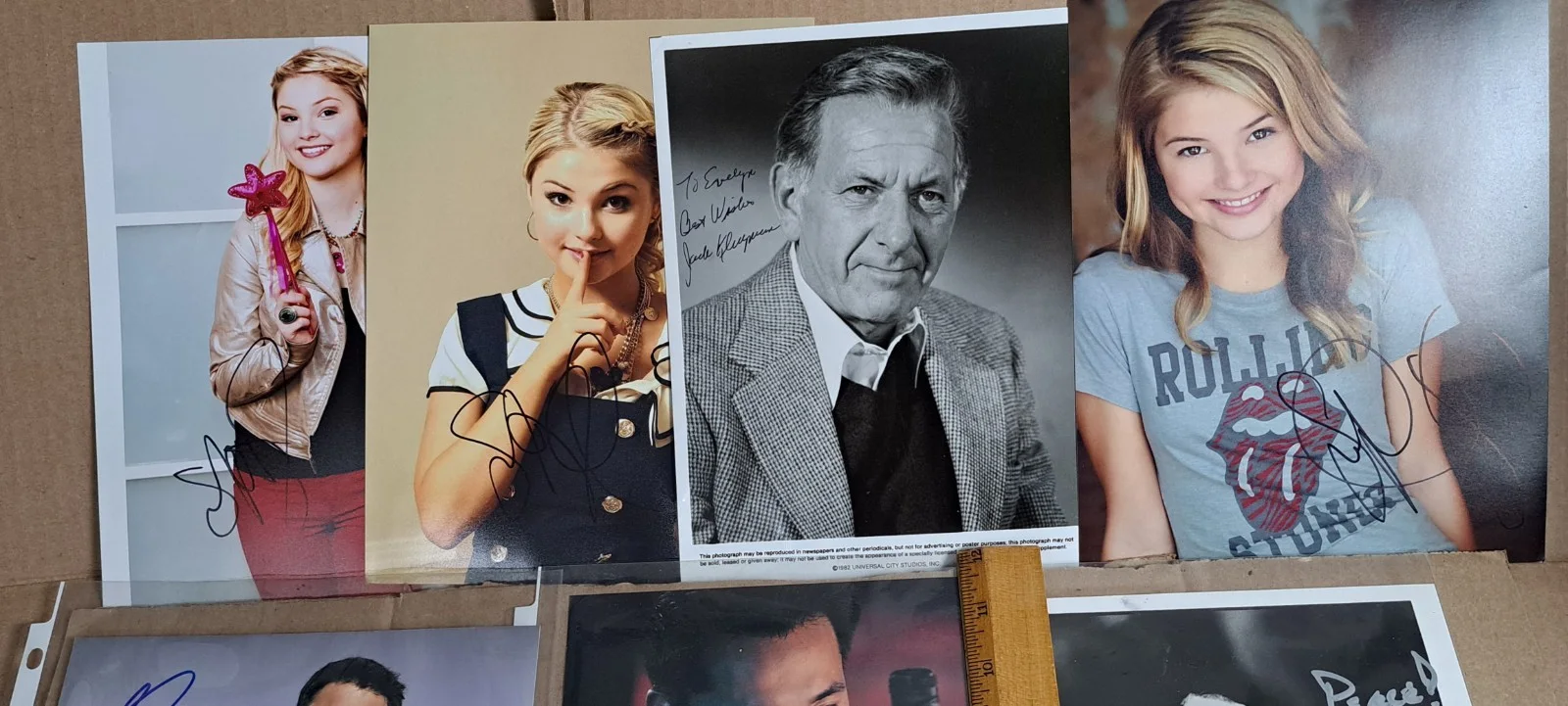 Lot Of Signed Movie Star Photos Stefanie Scott Jack Klugman etc, изображение 5