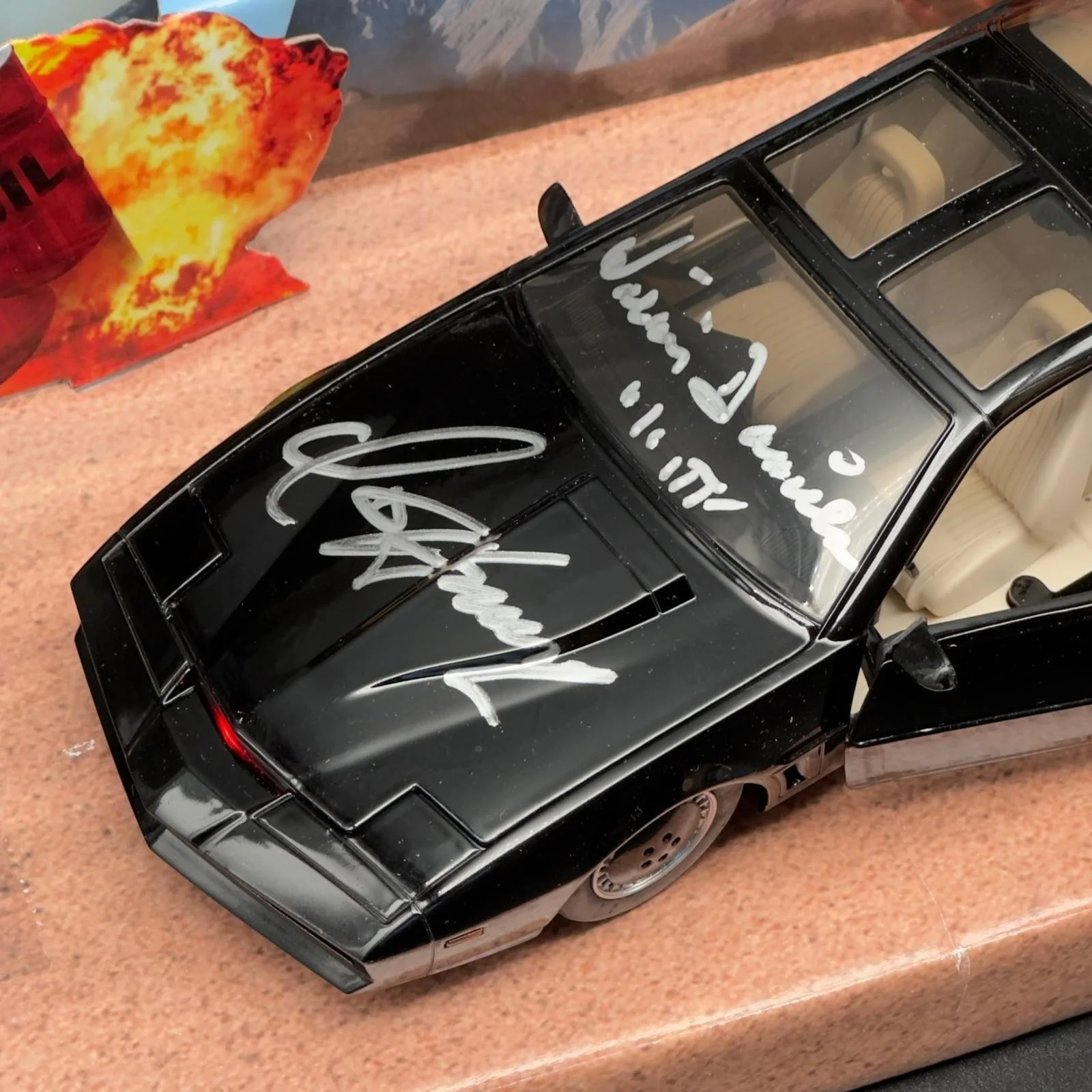 David Hasselhoff, William Daniels — David Hasselhoff & William Daniels Signed 1:24 Diecast Autograph Beckett COA!, image 2