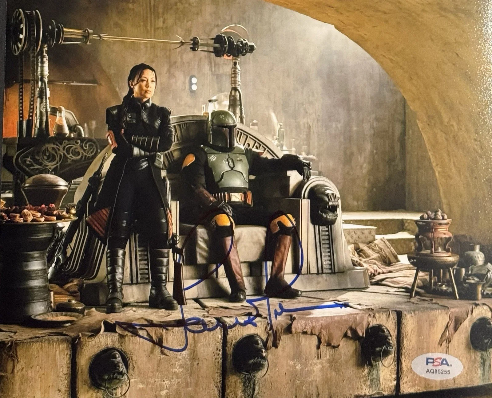 Temuera Morrison — Temuera Morrison Signed Autographed Book Of Boba Fett 8x10 Photo PSA/DNA COA