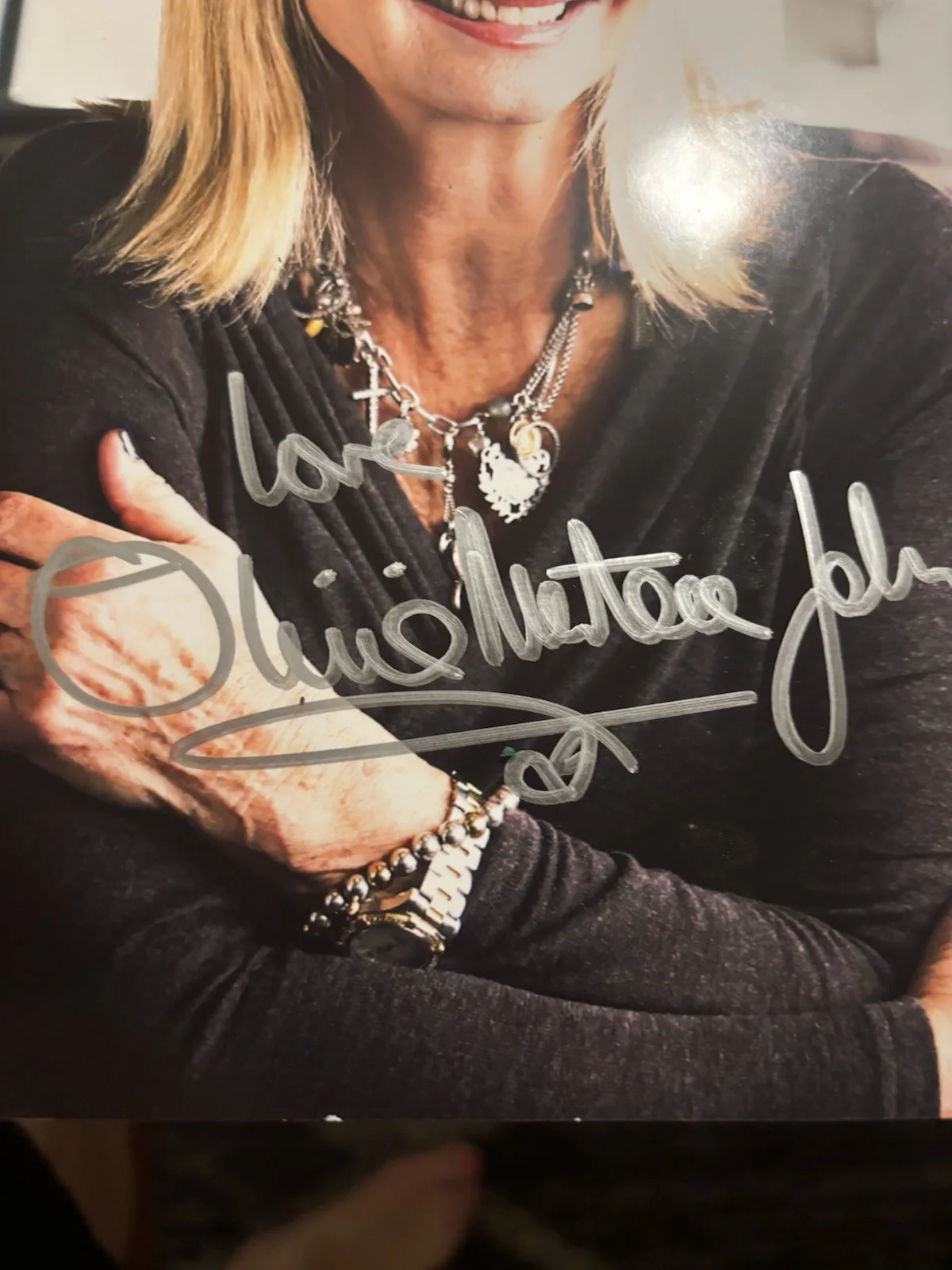 Olivia Newton -John Signed 8x10 Beautiful Photo Autograph Auto Original, image 3