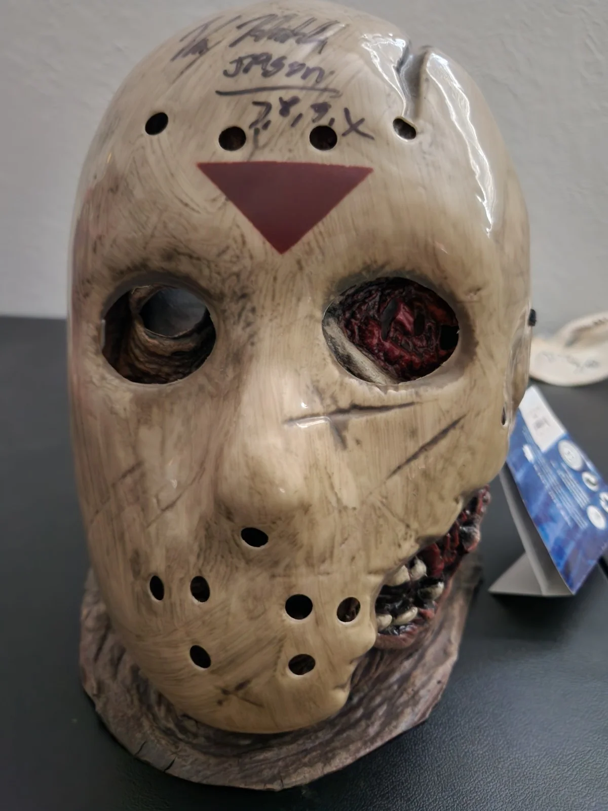 Kane Hodder — Kane Hodder Signed Friday The 13th Jason Voorhees Full Mask Autograph